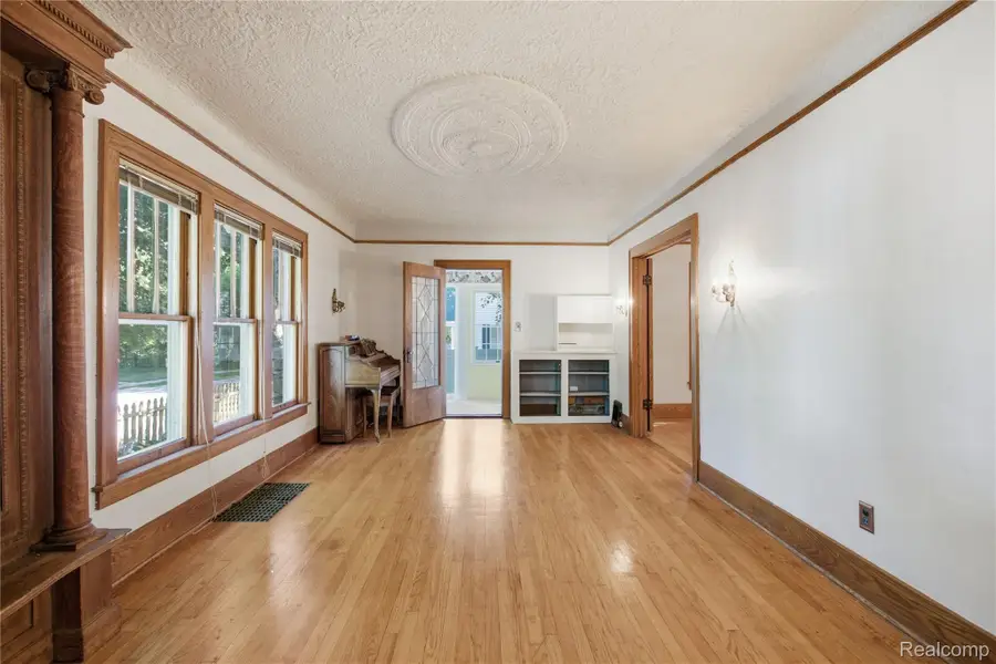 318 N Court Street, Howell, MI 48843 - #2