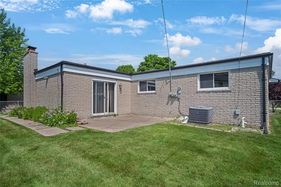 12398 Deming Drive, Sterling Heights, MI 48312 - #2