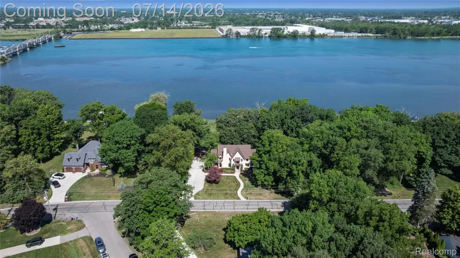 18460 Meridian Road, Grosse Ile, MI 48138 - #3