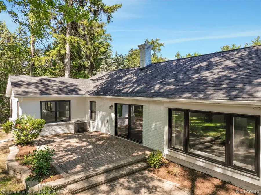 1257 Charrington Road, Bloomfield, MI 48301 - #3