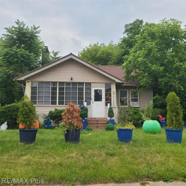 921 Welch Boulevard, Flint, MI 48504