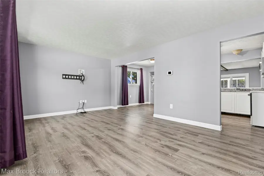 29293 Riveroak Drive, Romulus, MI 48174 - #2