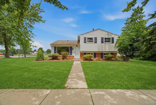 23254 Croft Avenue, FlatRock, MI 48134