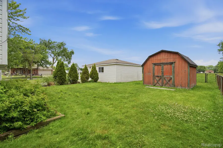 23254 Croft Avenue, Flat Rock, MI 48134 - #3