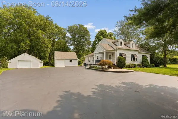 44156 Elizabeth Road, ClintonTownship, MI 48036