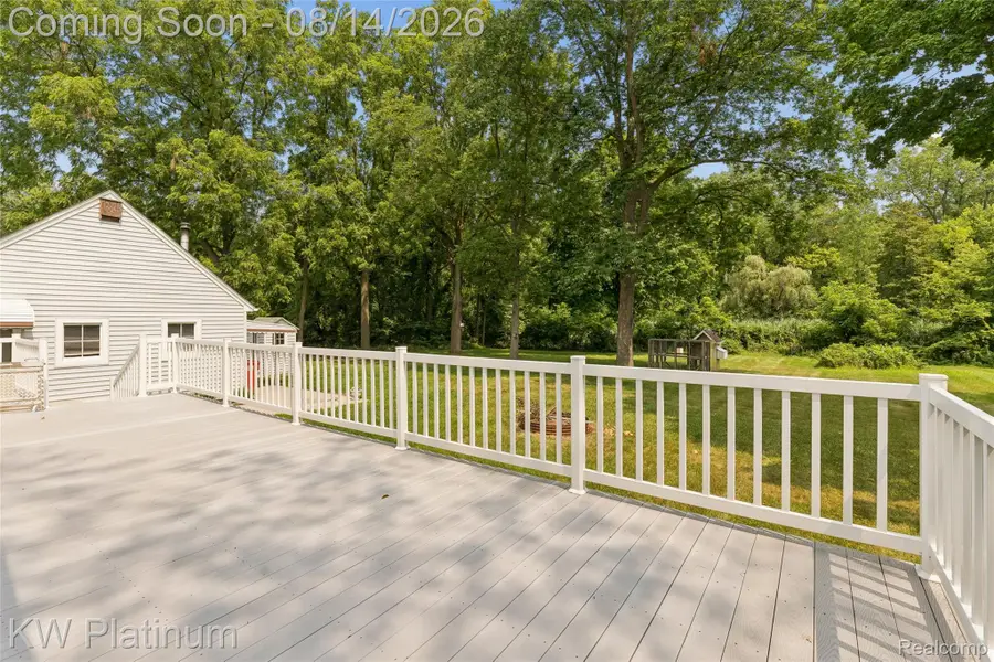44156 Elizabeth Road, Clinton, MI 48036 - #3