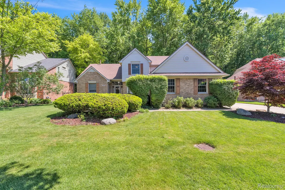 43746 Via Antonio Drive, Sterling Heights, MI 48314 - #1