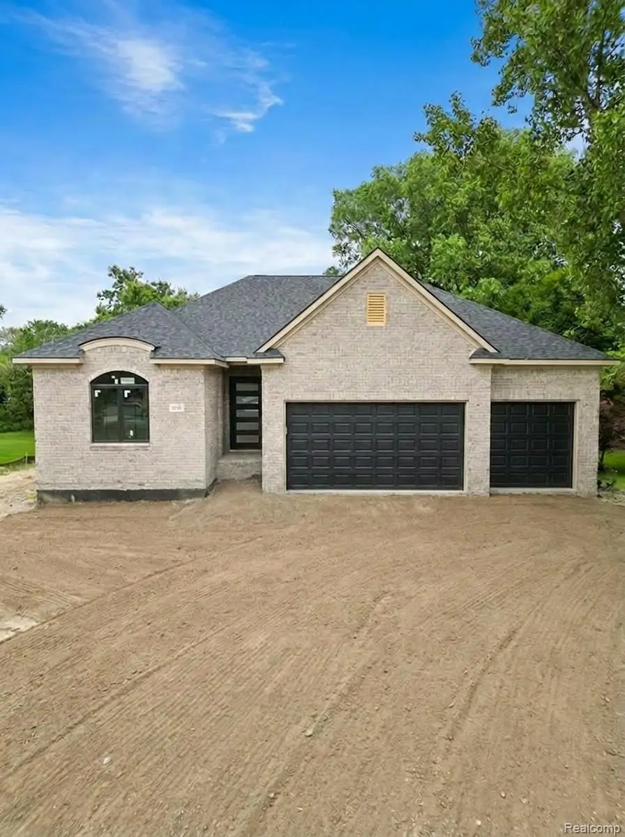 933 N Wixom Road, Wixom, MI 48393 - #1