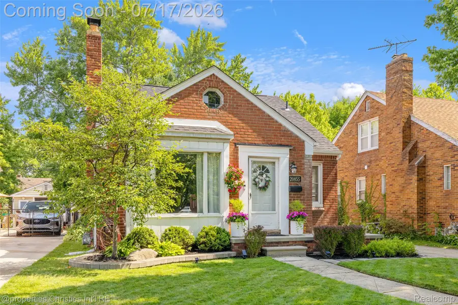 20855 Lochmoor Street, Harper Woods, MI 48225 - #3
