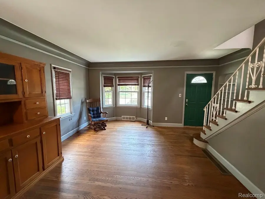 643 N Rosevere Avenue, Dearborn, MI 48128 - #3