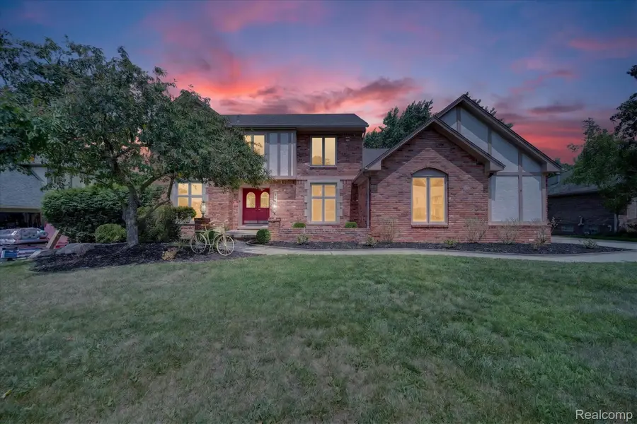 34970 Old Homestead Drive, Farmington Hills, MI 48335 - #2