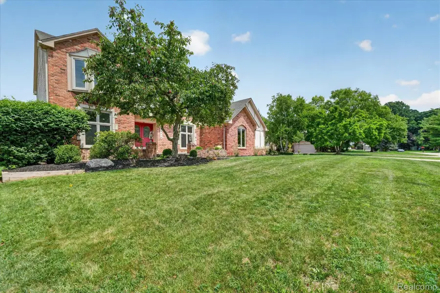 34970 Old Homestead Drive, Farmington Hills, MI 48335 - #3