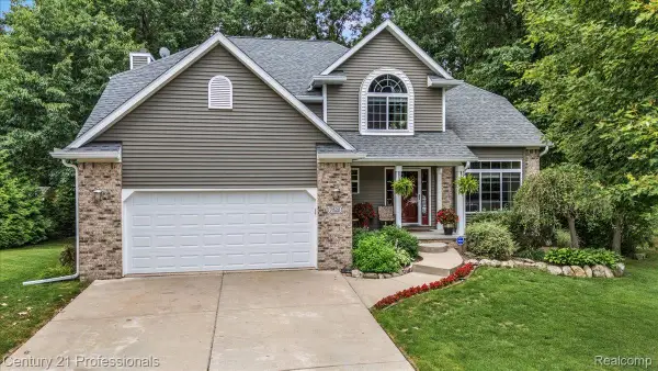 7520 Paradise Drive, GrandBlanc, MI 48439