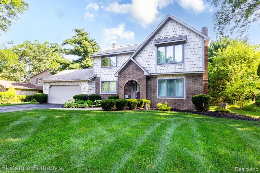 4086 Cherry Garden Drive, Commerce Township, MI 48382 - #2