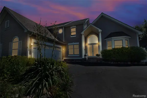 16073 Silverwood Drive, Fenton, MI 48430