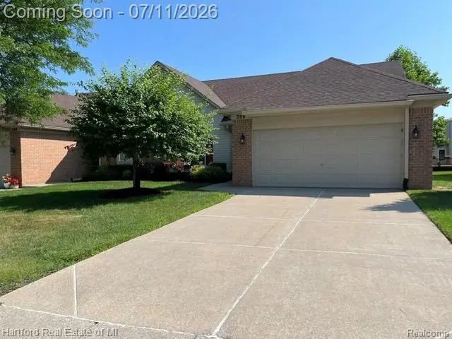386 N Oak Drive, Commerce Township, MI 48390 - #2