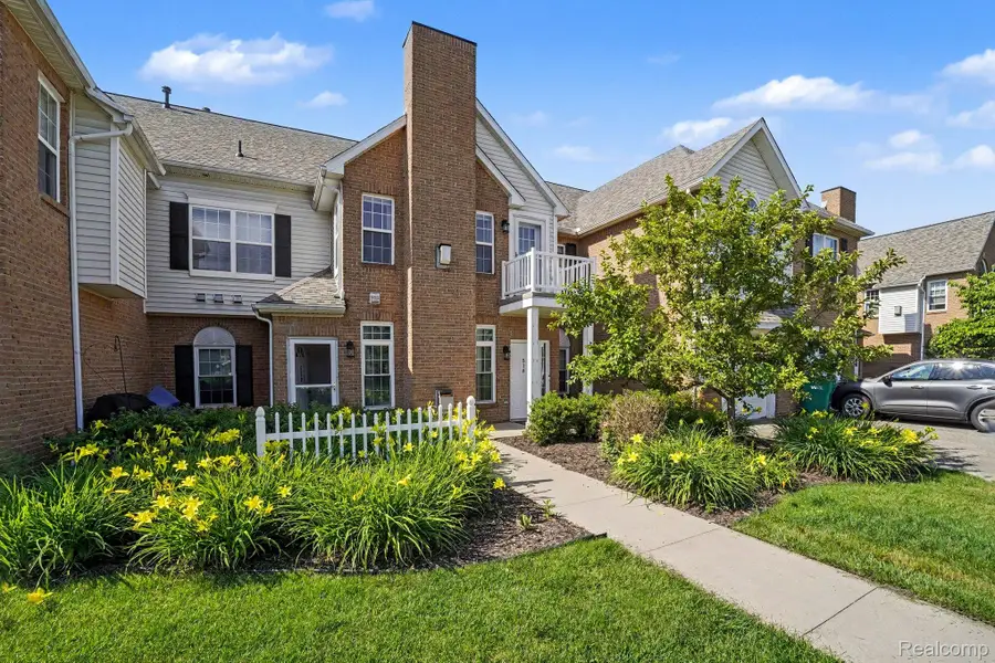 518 Olde English Circle, Howell, MI 48855 - #2