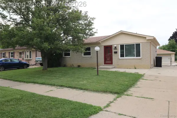 27206 Perry Street, Roseville, MI 48066