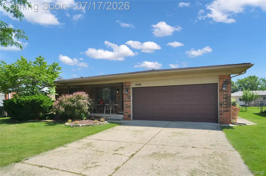 3634 Tracy Drive, Sterling Heights, MI 48310 - #3