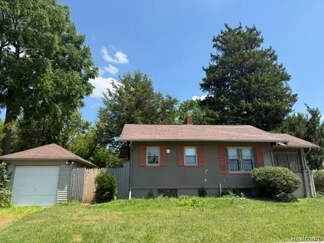 2830 Reynolds Street, Flint, MI 48503 - #2