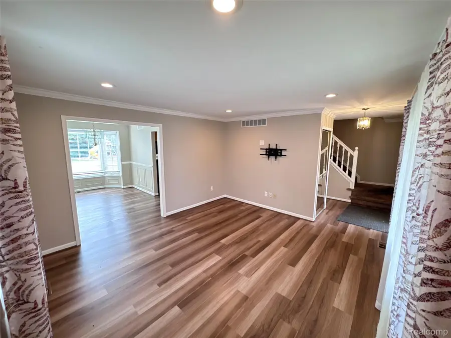35601 Ashford Drive, Sterling Heights, MI 48312 - #2