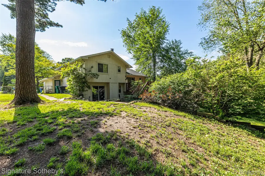 1312 Merry Road, Waterford, MI 48328 - #2
