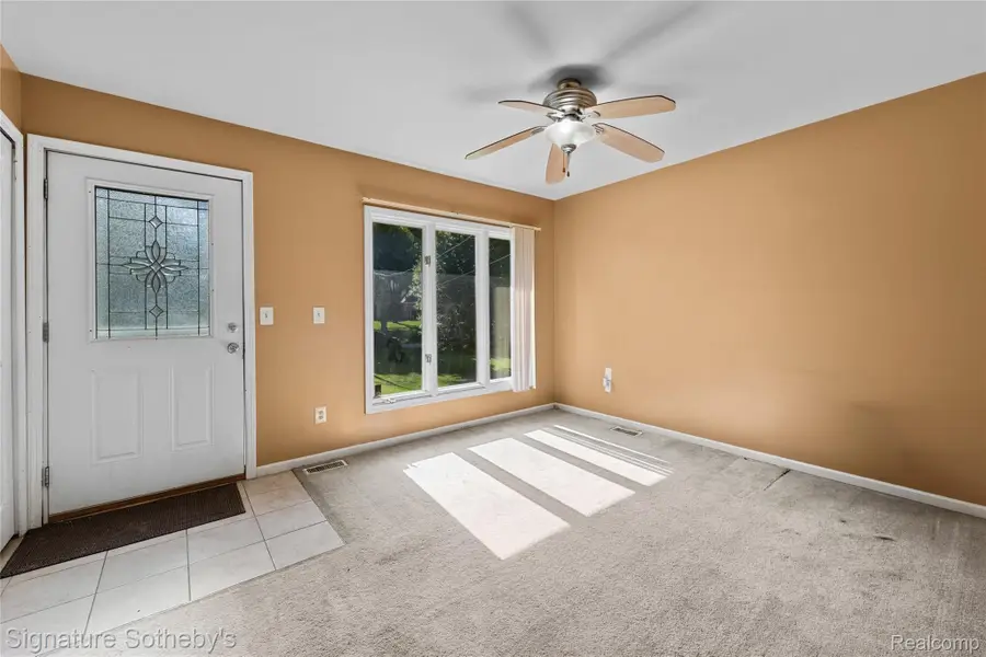 1312 Merry Road, Waterford, MI 48328 - #3