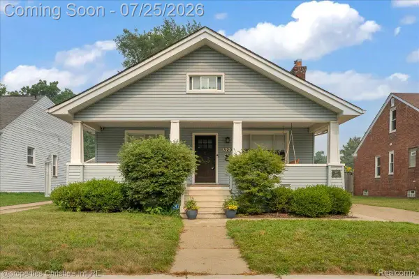320 Laprairie Street, Ferndale, MI 48220