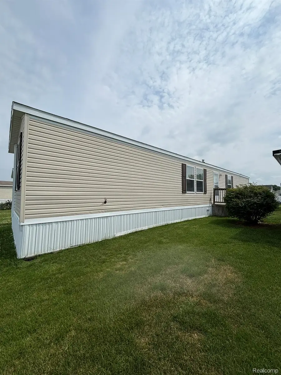 220 Pheasant Lane, Grand Blanc, MI 48439 - #3