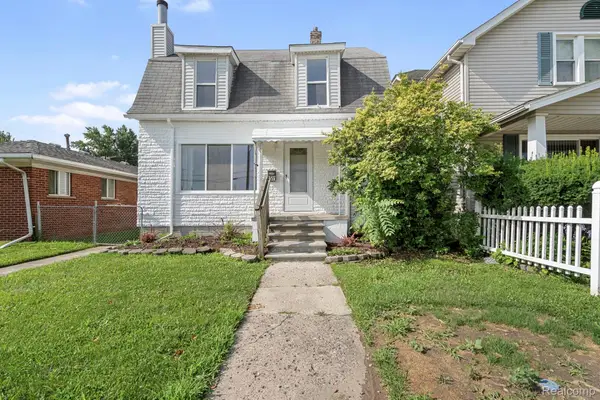 1507-11 Cleophus Parkway, LincolnPark, MI 48146