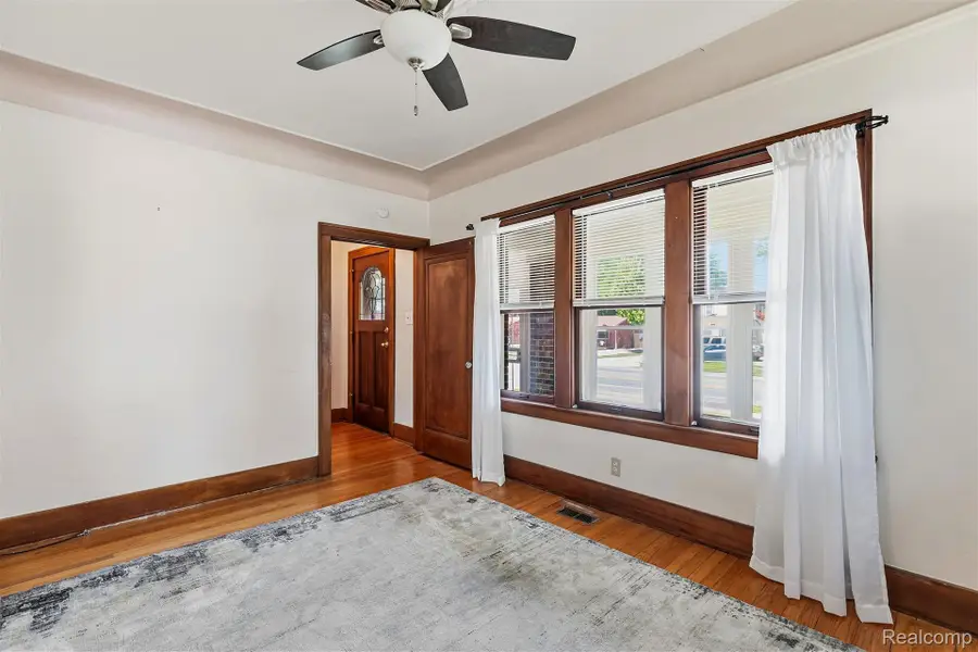 19116 Masonic Boulevard, Roseville, MI 48066 - #2