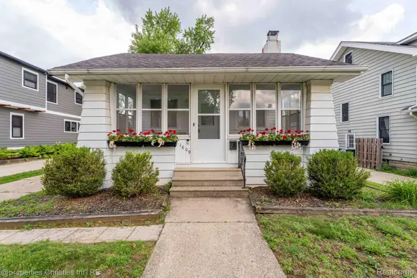 1609 N Washington Avenue, RoyalOak, MI 48067