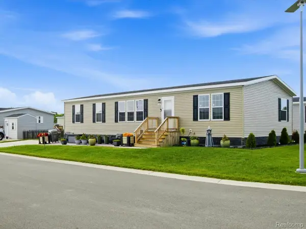 287 Rosebud Court, PortHuron, MI 48060