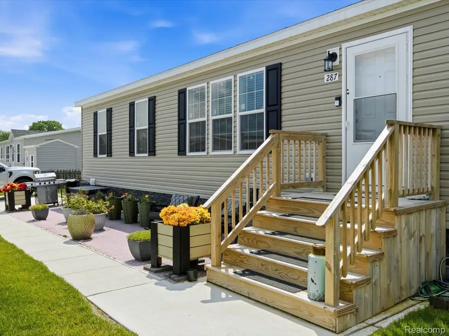 287 Rosebud Court, Port Huron, MI 48060 - #2