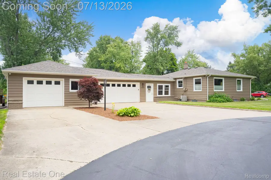 5009 Frankwill Avenue, Clarkston, MI 48346 - #3
