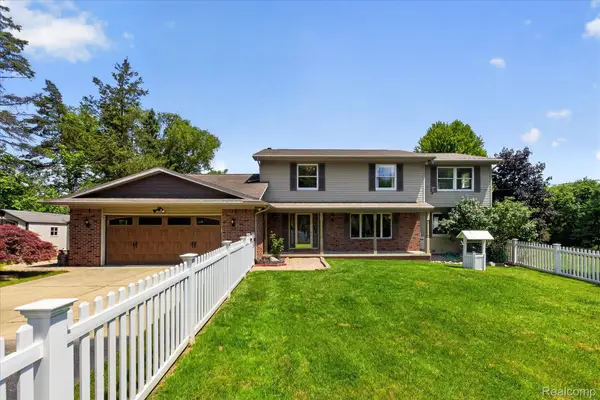 7186 River Road, Flushing, MI 48433
