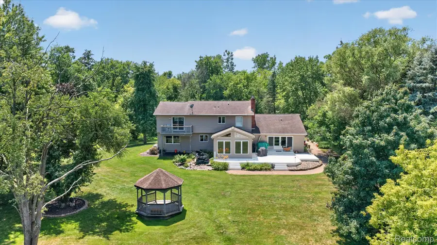 7186 River Road, Flushing, MI 48433 - #2