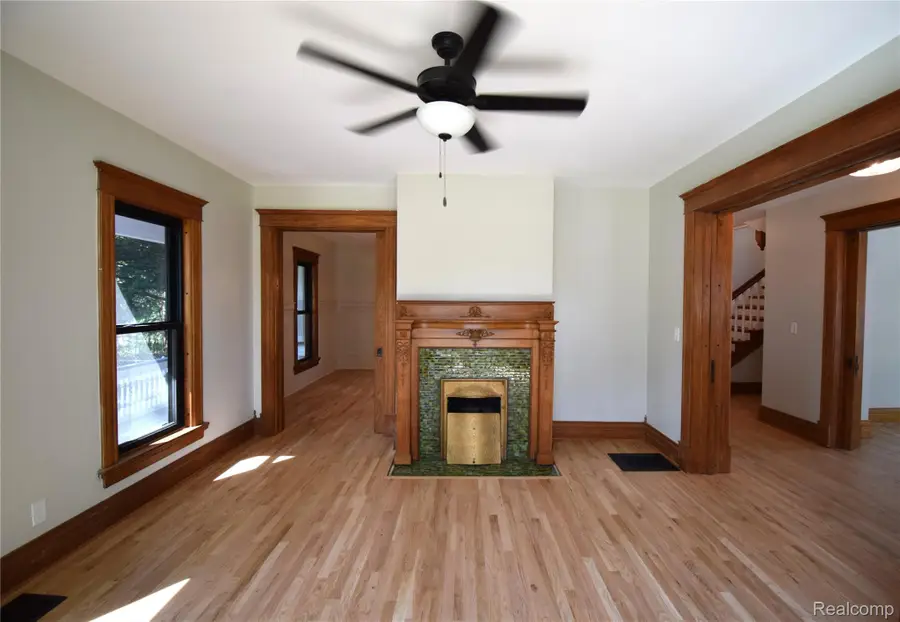 45669 Cass Avenue, Utica, MI 48317 - #3