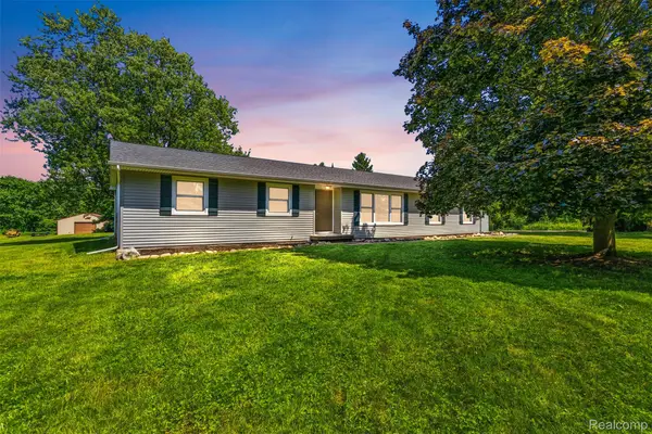 9200 Hickory Ridge Road, Holly, MI 48442