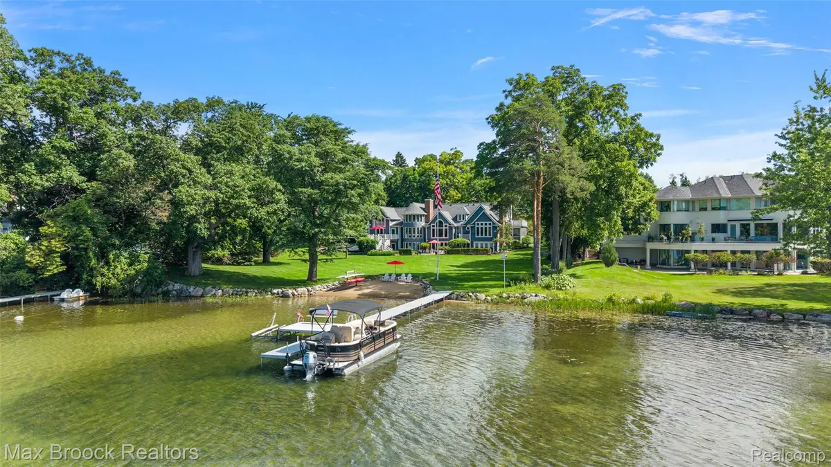 4875 Old Orchard Trail, Orchard Lake Village, MI 48324 - #1