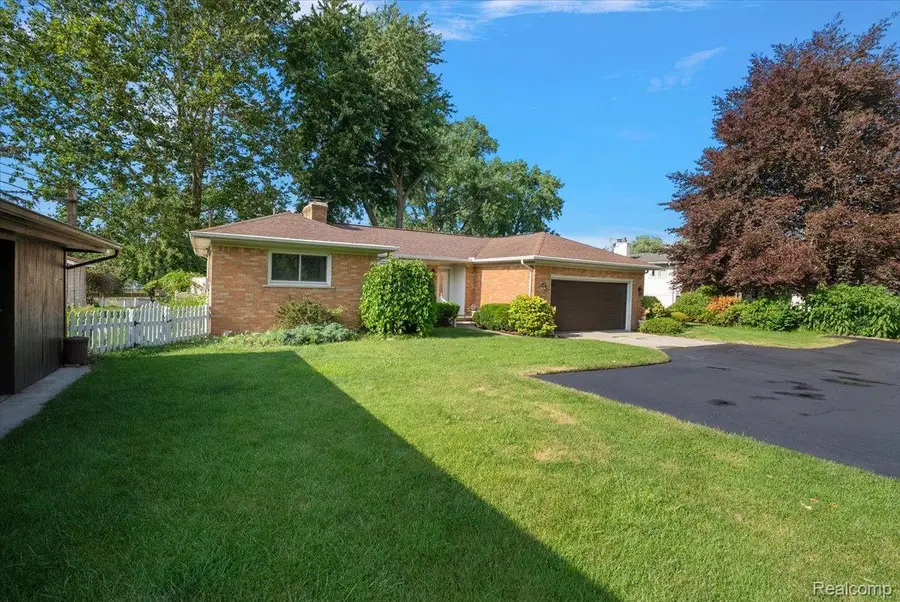 25651 S River Road, Harrison, MI 48045 - #2