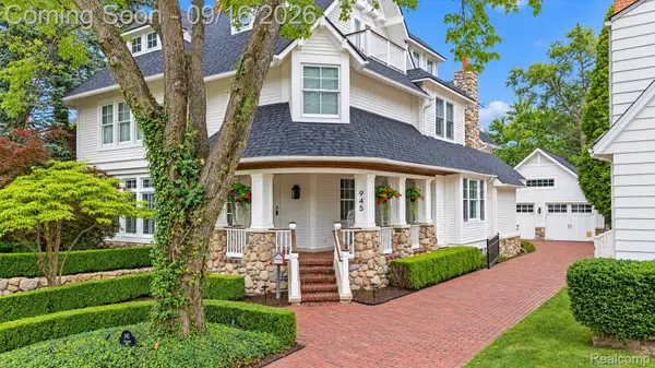 945 Henrietta Street, Birmingham, MI 48009