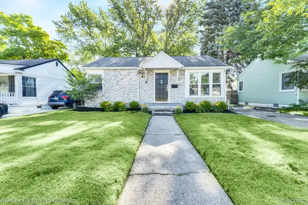 26136 Alger Boulevard, MadisonHeights, MI 48071