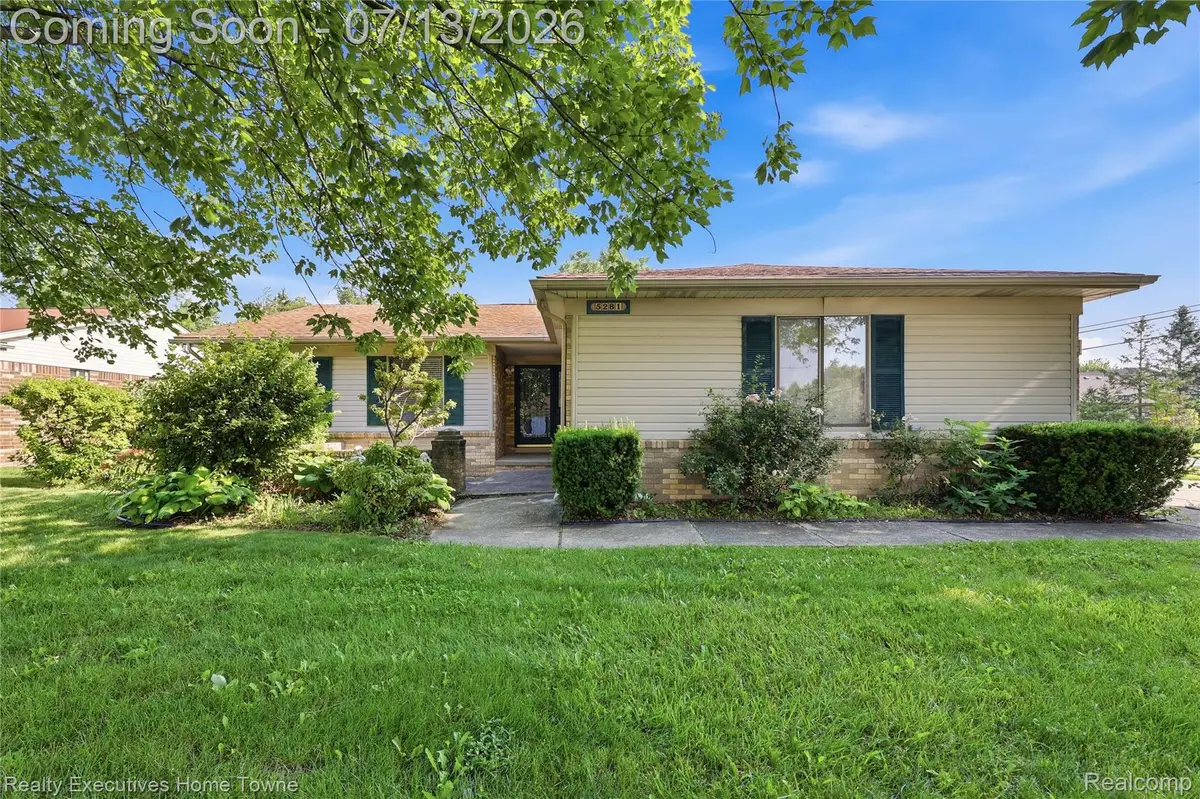 5281 Shruboak Drive, Sterling Heights, MI 48310 - #1