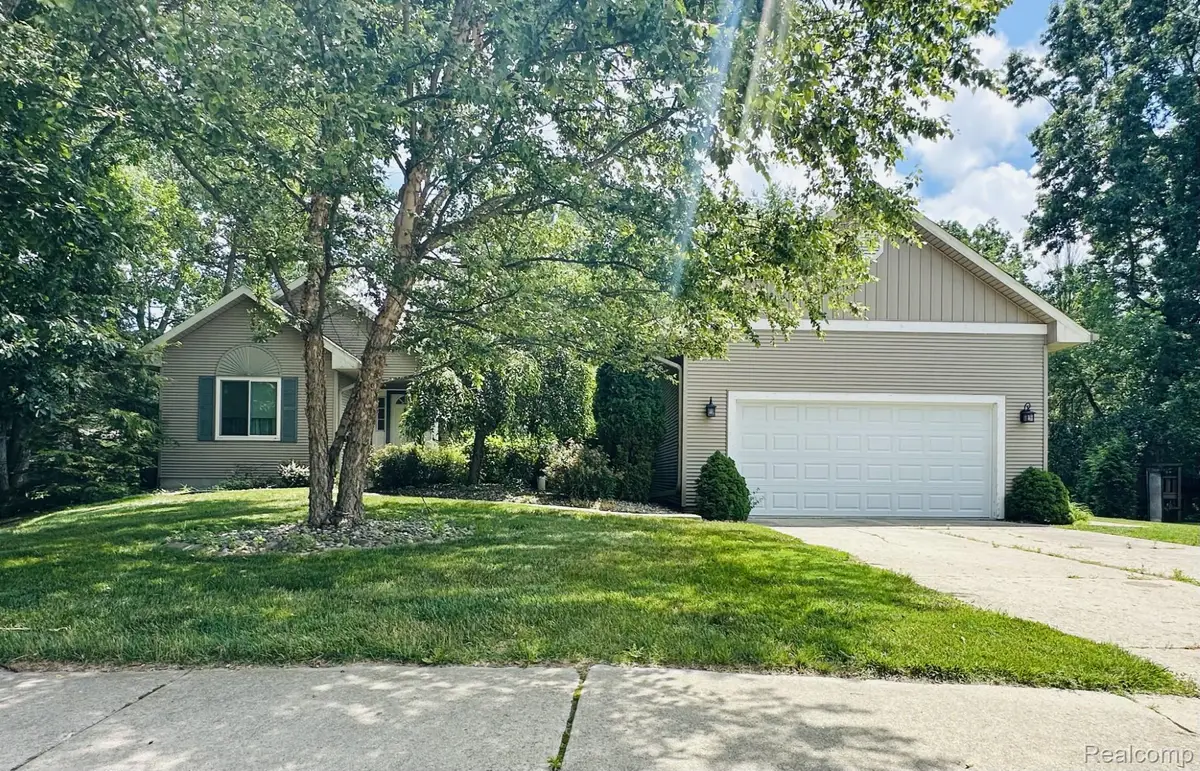 2303 Blue Heron Court, Fenton, MI 48430 - #1