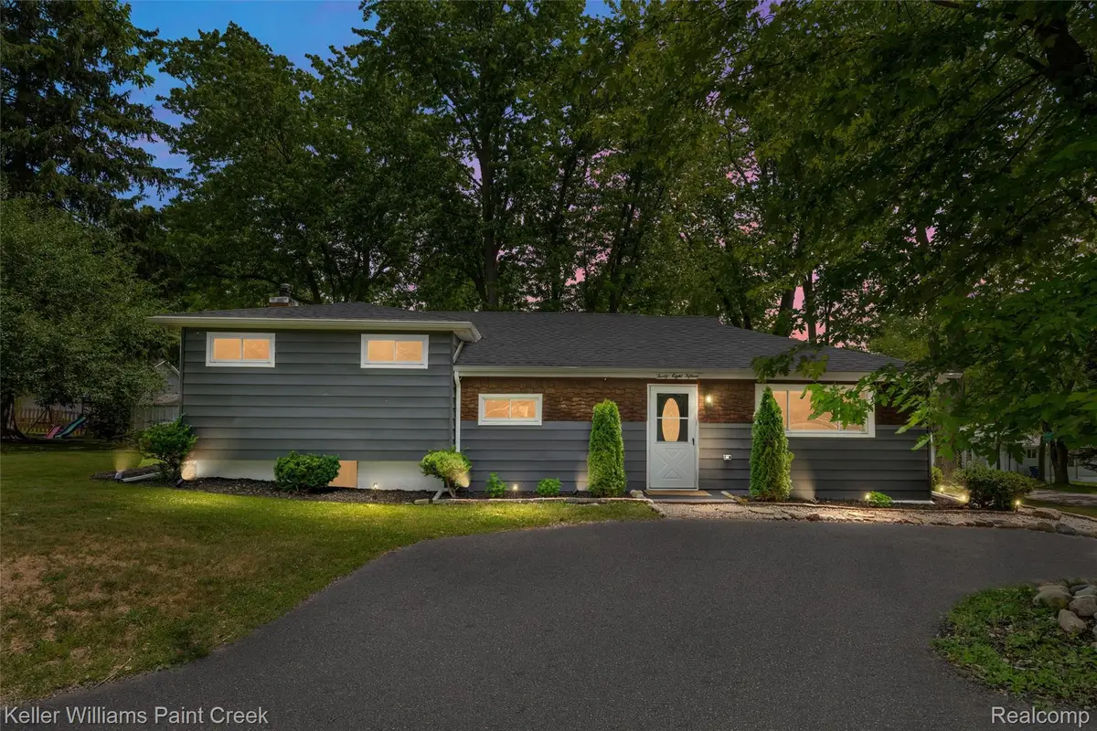 3815 Edgecrest Street, West Bloomfield, MI 48324 - #1