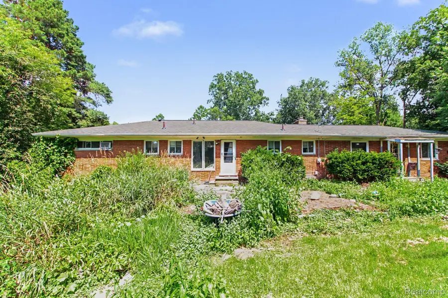 1131 Lake Lane Drive, White Lake, MI 48386 - #3