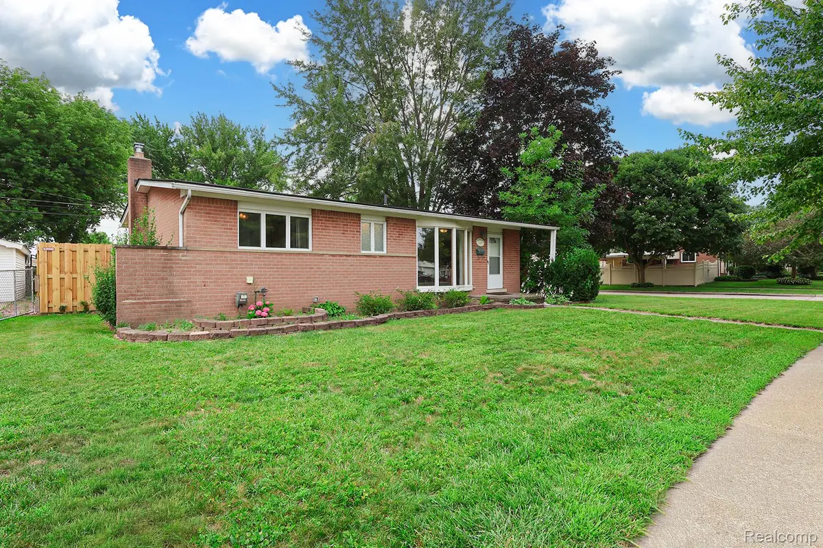 31141 Gladys Avenue, Westland, MI 48185 - #1