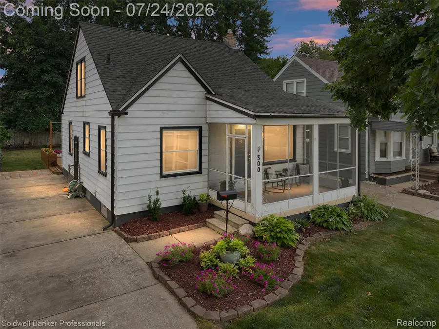 300 S Minerva Avenue, Royal Oak, MI 48067 - #2