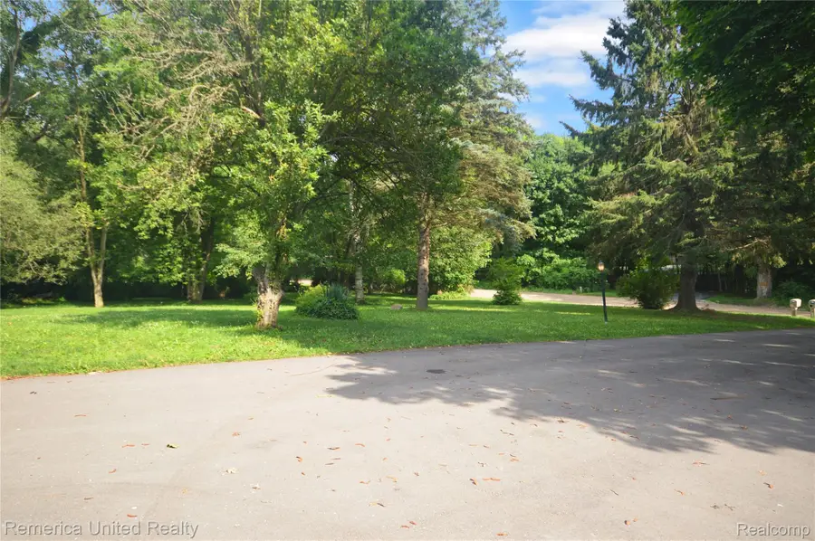 500 Keddle Road, Howell, MI 48843 - #2